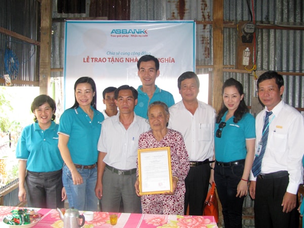 ABBANK trao nhà tình nghĩa tại An Giang