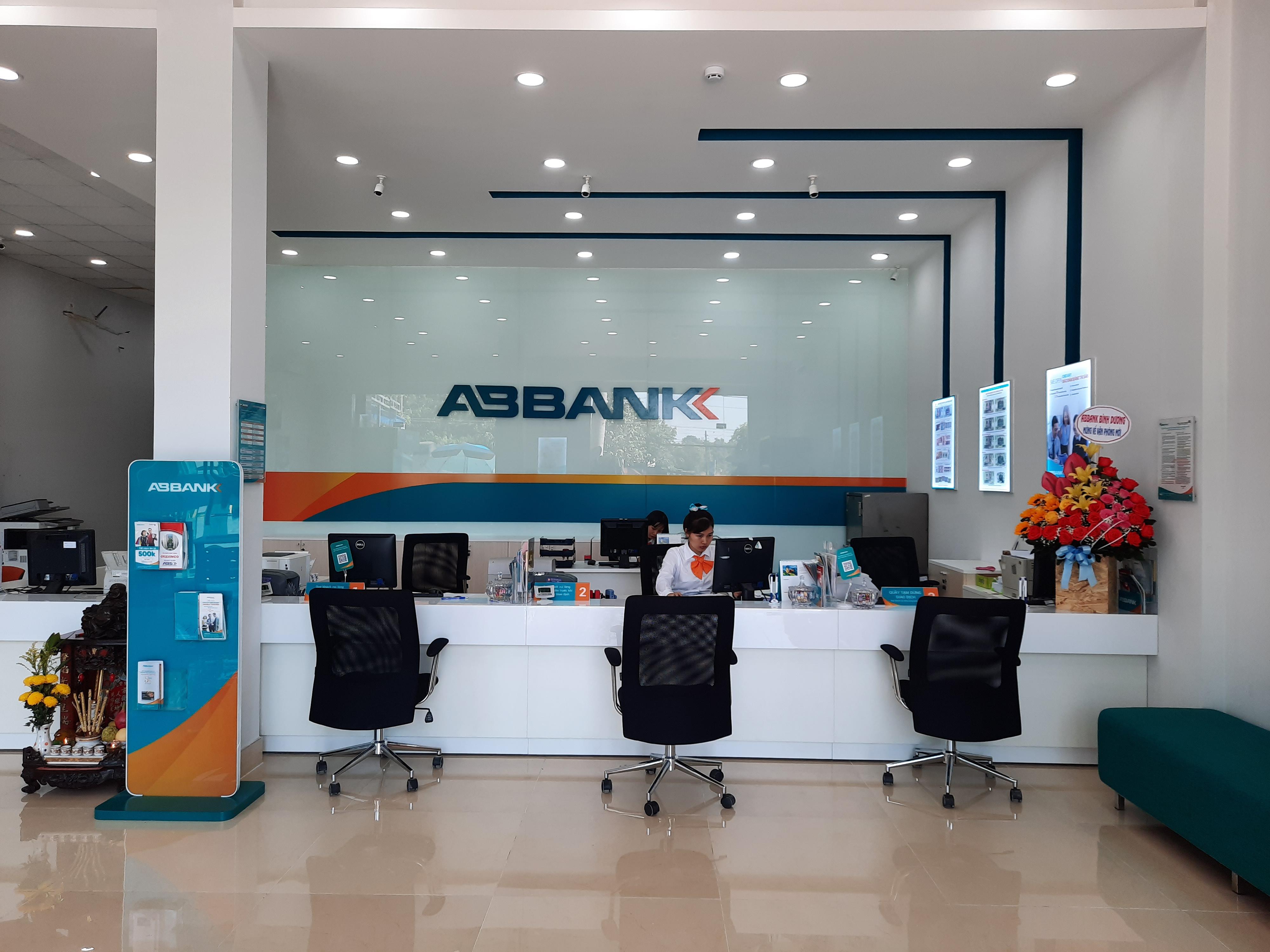 ABBANK Bến Cát khai trương phòng giao dịch mới