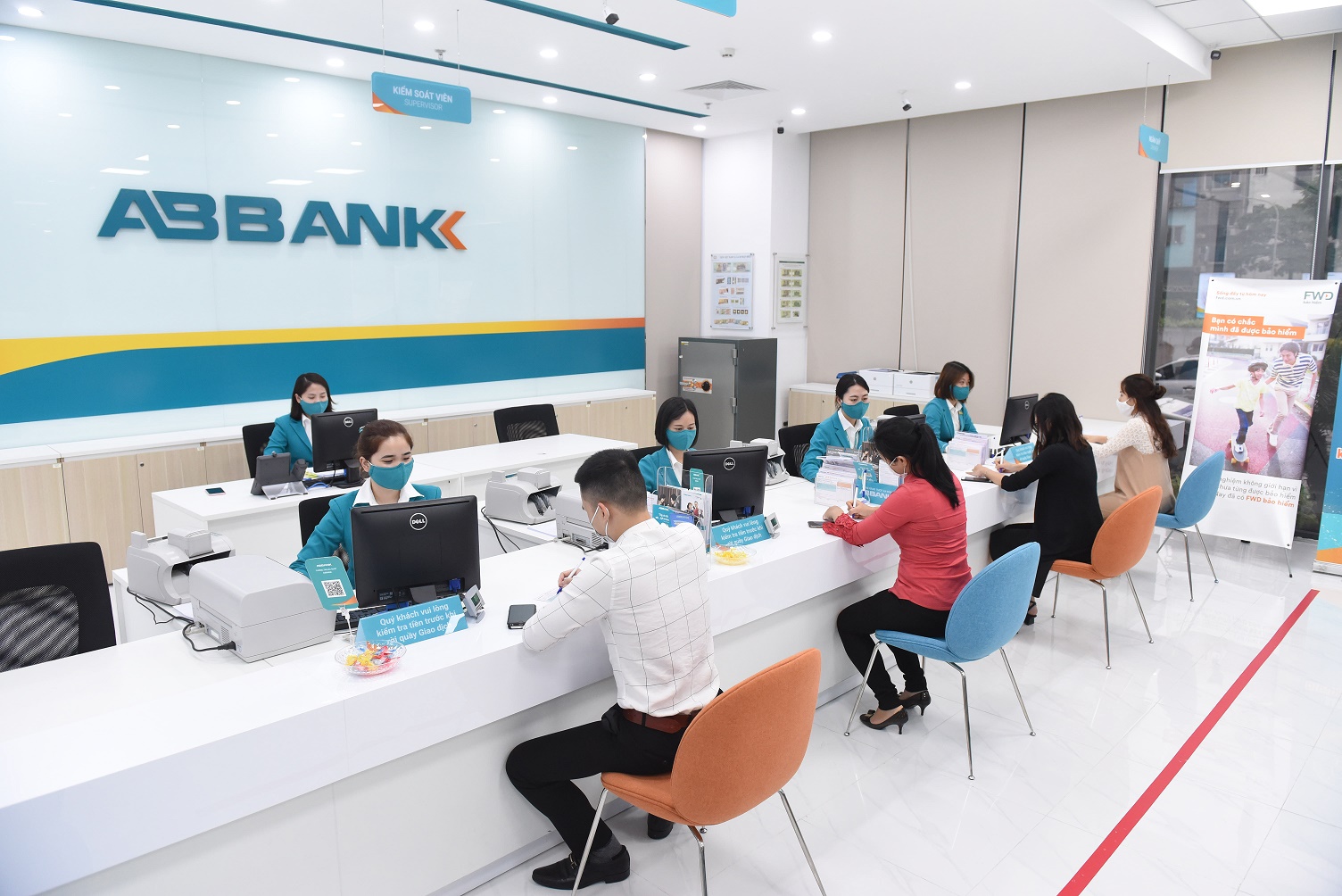 ABBANK GIẢM LÃI, TĂNG HẠN MỨC CHO VAY HỖ TRỢ KHÁCH HÀNG DOANH NGHIỆP