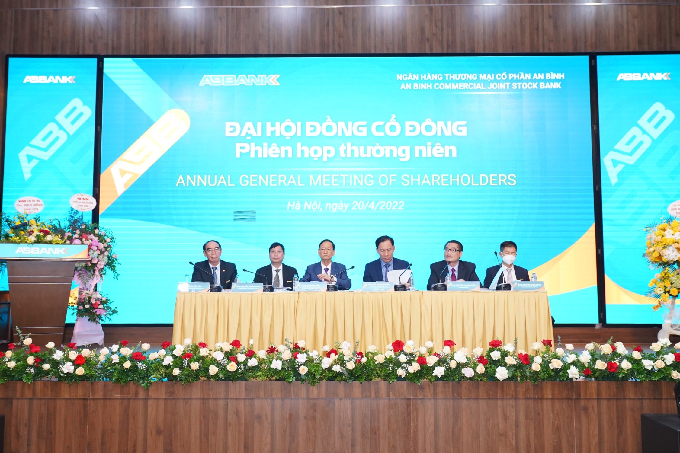 ĐẠI HỘI CỔ ĐÔNG ABBANK NĂM 2022 - TẬP TRUNG CHUYỂN ĐỔI CHO MỤC TIÊU PHÁT TRIỂN CHIẾN LƯỢC GIAI ĐOẠN 2021-2025
