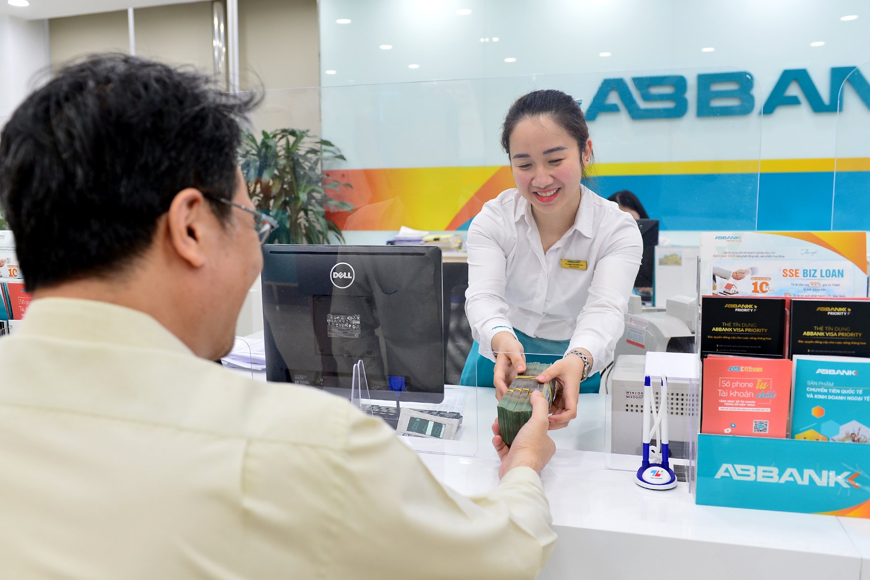 Rút trước hạn một phần tiết kiệm vẫn hưởng lãi cố định tại ABBANK