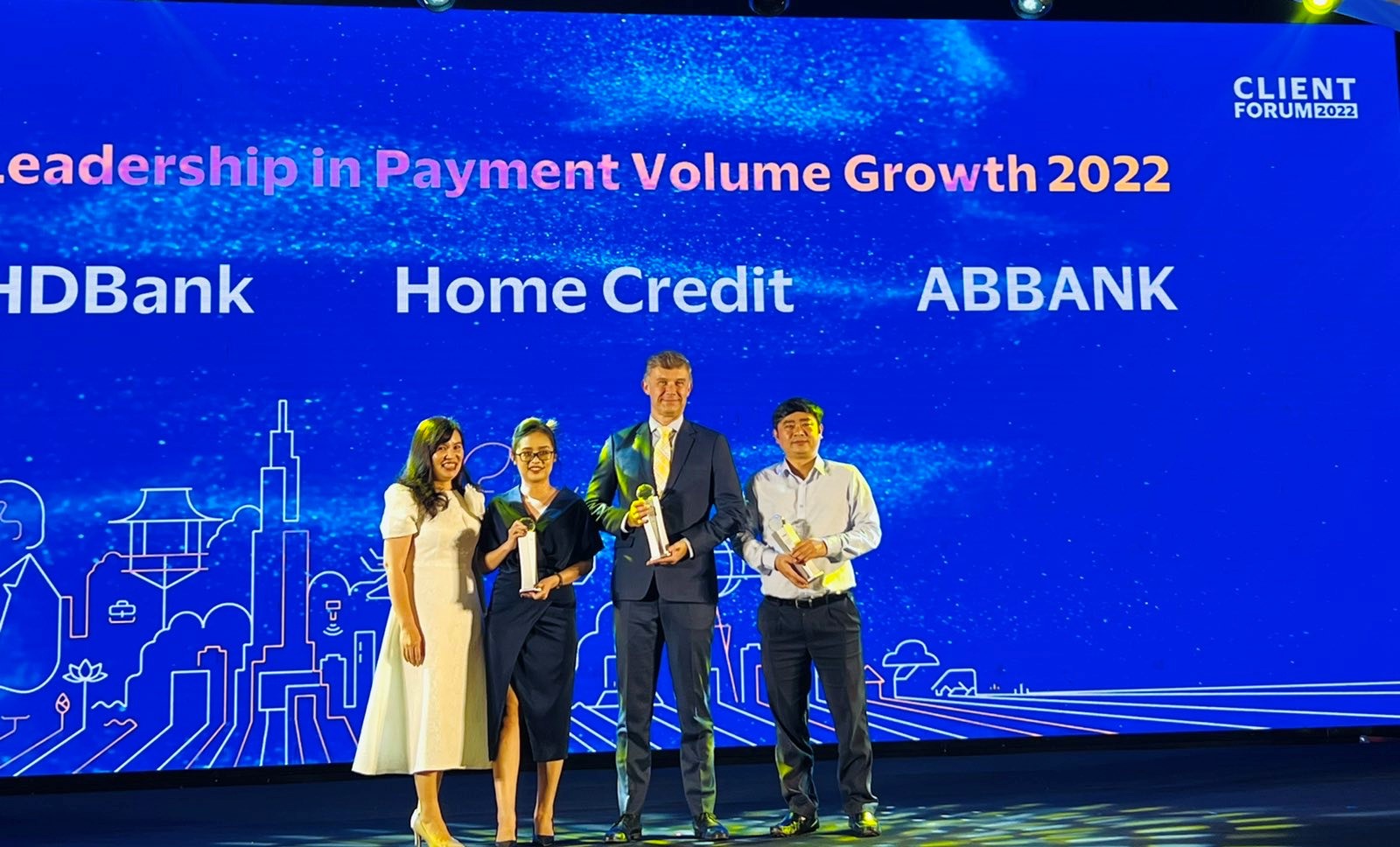 ABBBANK được Visa trao giải thưởng “Ngân hàng có tỷ lệ tăng trưởng doanh số thẻ cao nhất năm 2022”